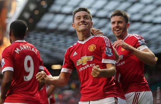 斯与库尔图 斯与库尔图